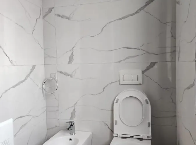 Eni Entire Parking On Site * Berat