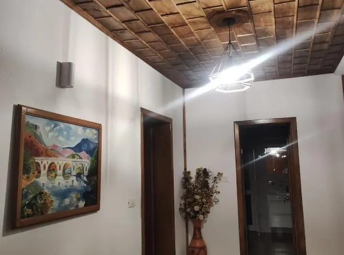 Eni Entire Parking On Site * Berat