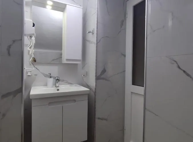 Eni Entire Parking On Site Appartement