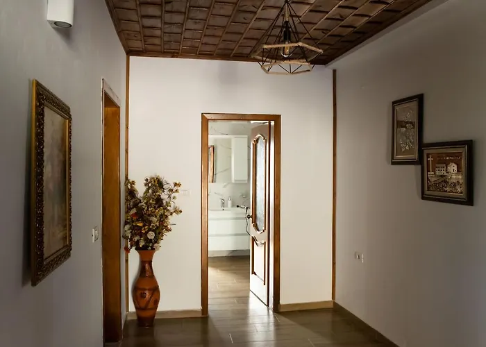 Apartment Eni Entire Parking On Site *