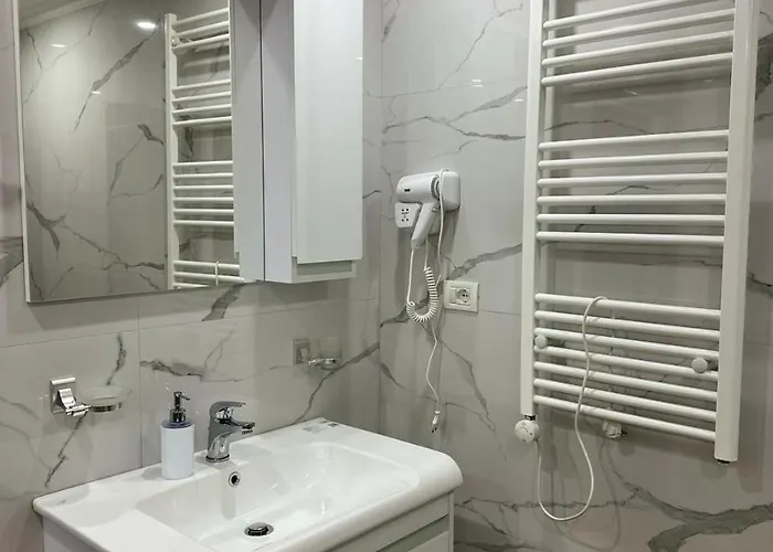 Eni Entire Parking On Site Appartement